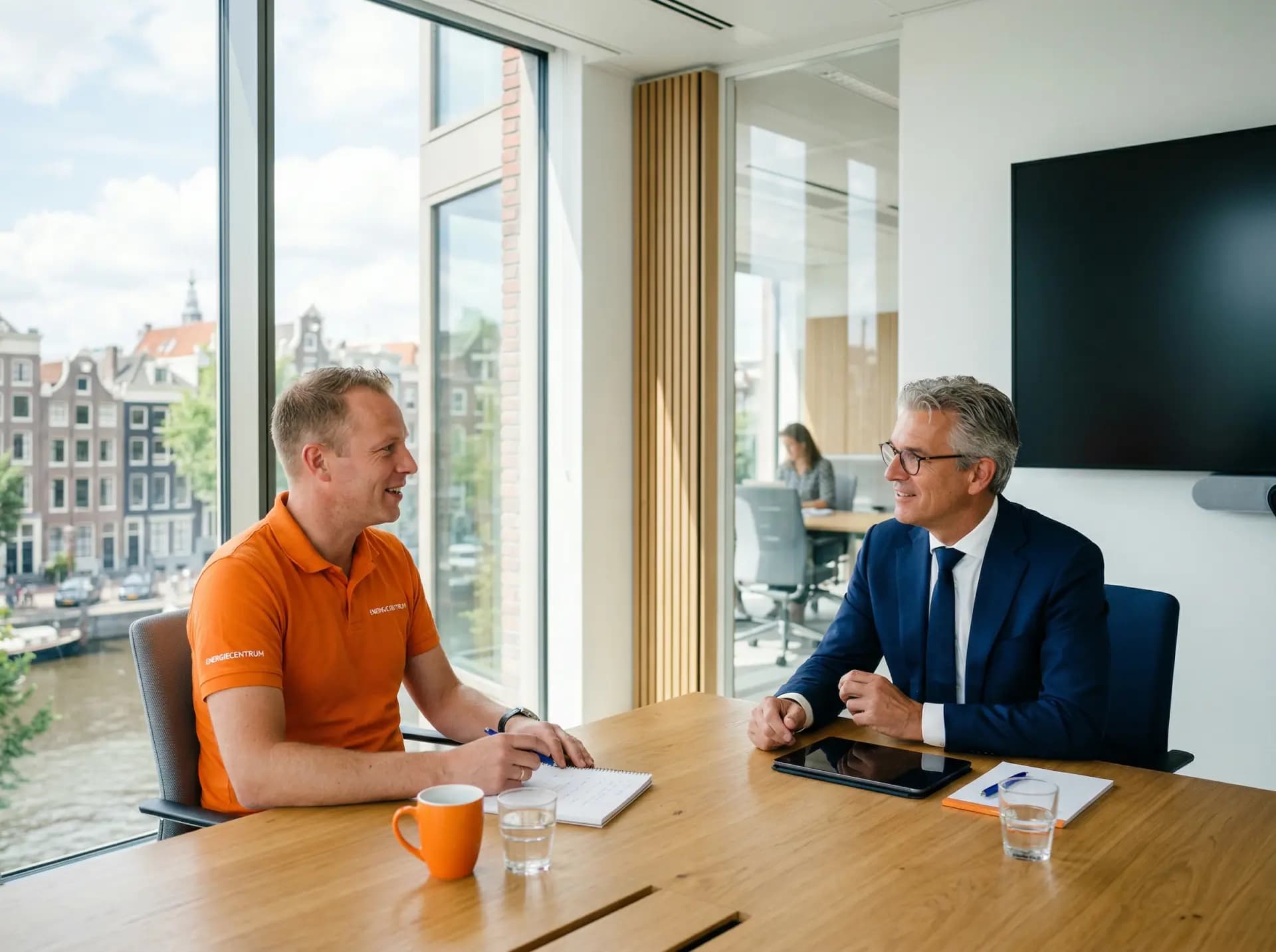 Energieadviseur presenteert terugverdientijd en TCO-berekening energieopslag aan bedrijfsdirecteur
